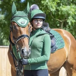 LeMieux Loire Classic Close Contact Square Saddle Pad -Equestrian Equipment Store 33261 hunter lifestyle 3